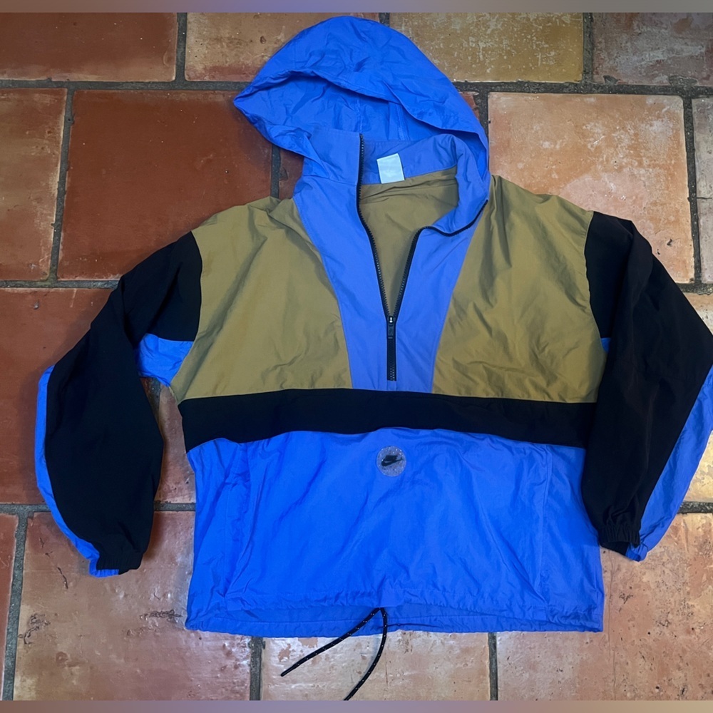 NIKE SPORTSWEAR REVOLUTION SPORTS UTILITY 1/2 ZIP JACKET - Picture 2 of 5